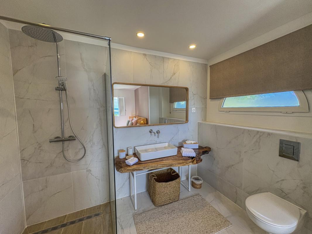 24.Location villa pied dans l'eau Saint François Guadeloupe_Suite RDC
